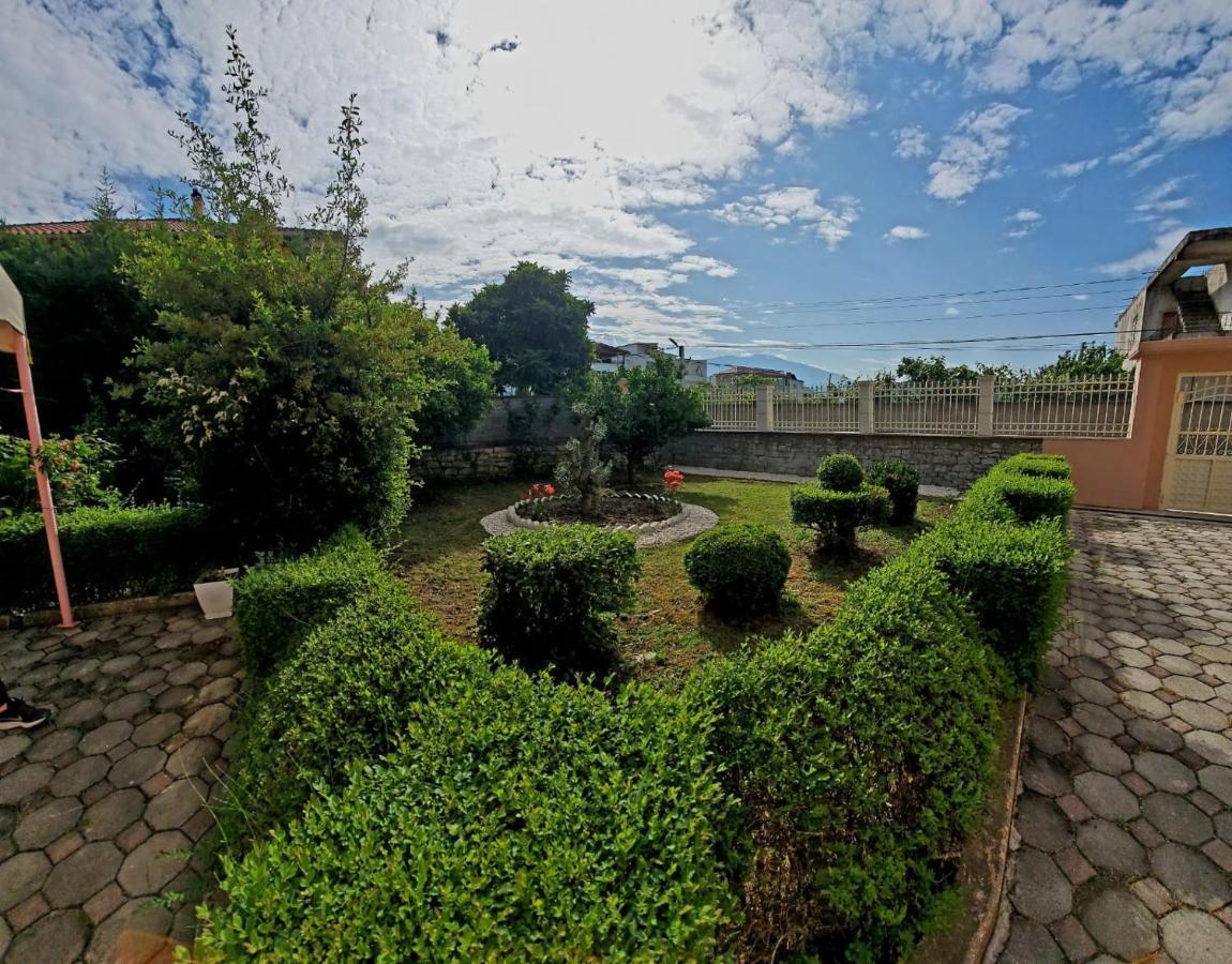 Hotel Vila Maledhi Berati Exterior foto